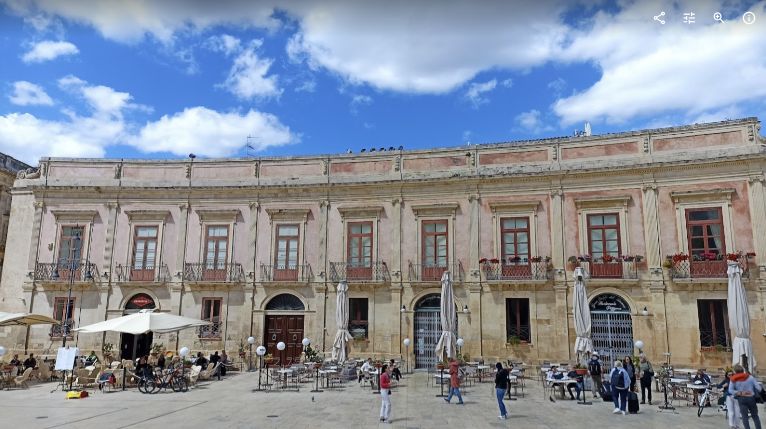 Palazzo Beneventano del Bosco